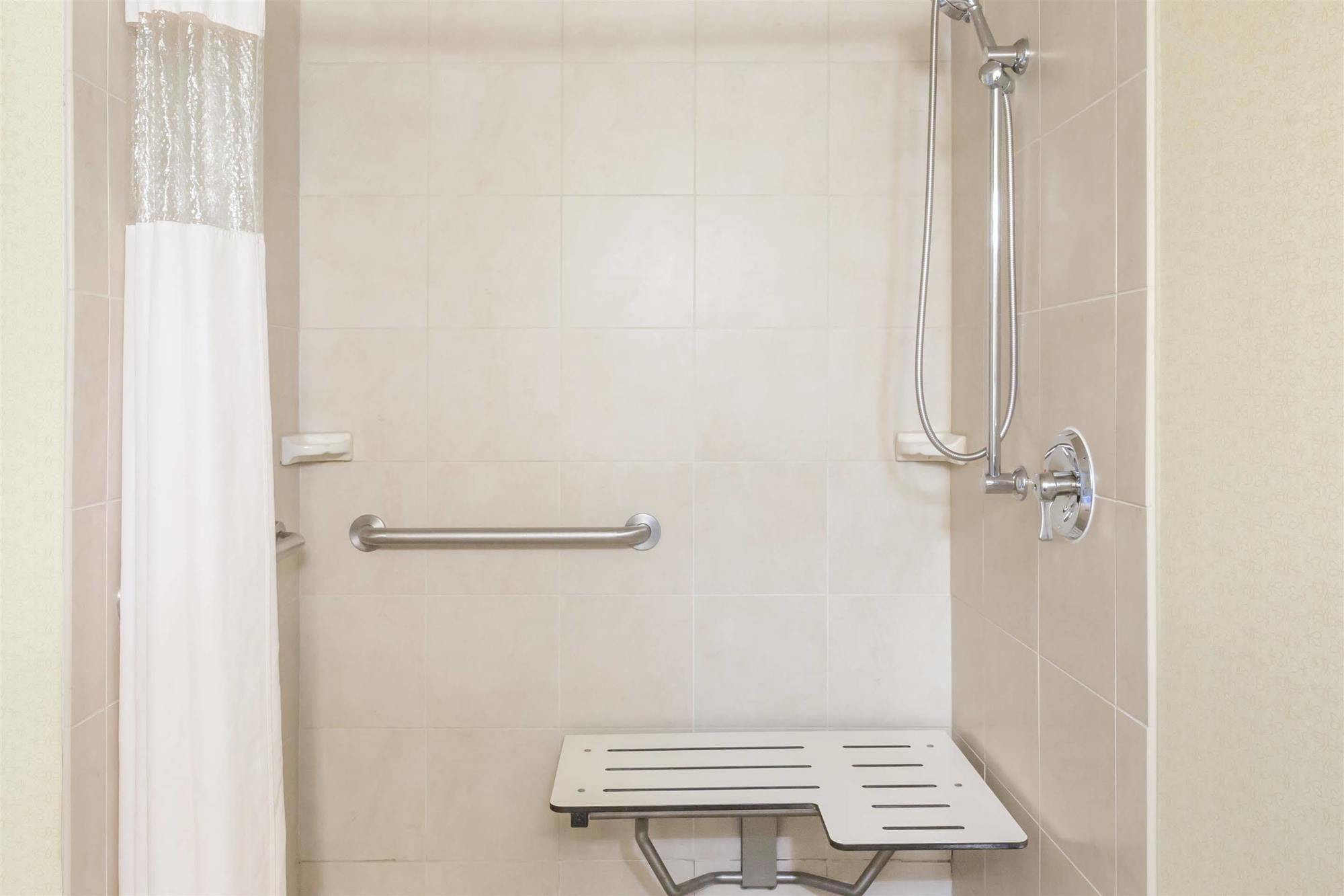 Hotel Wingate By Wyndham Richmond 3*