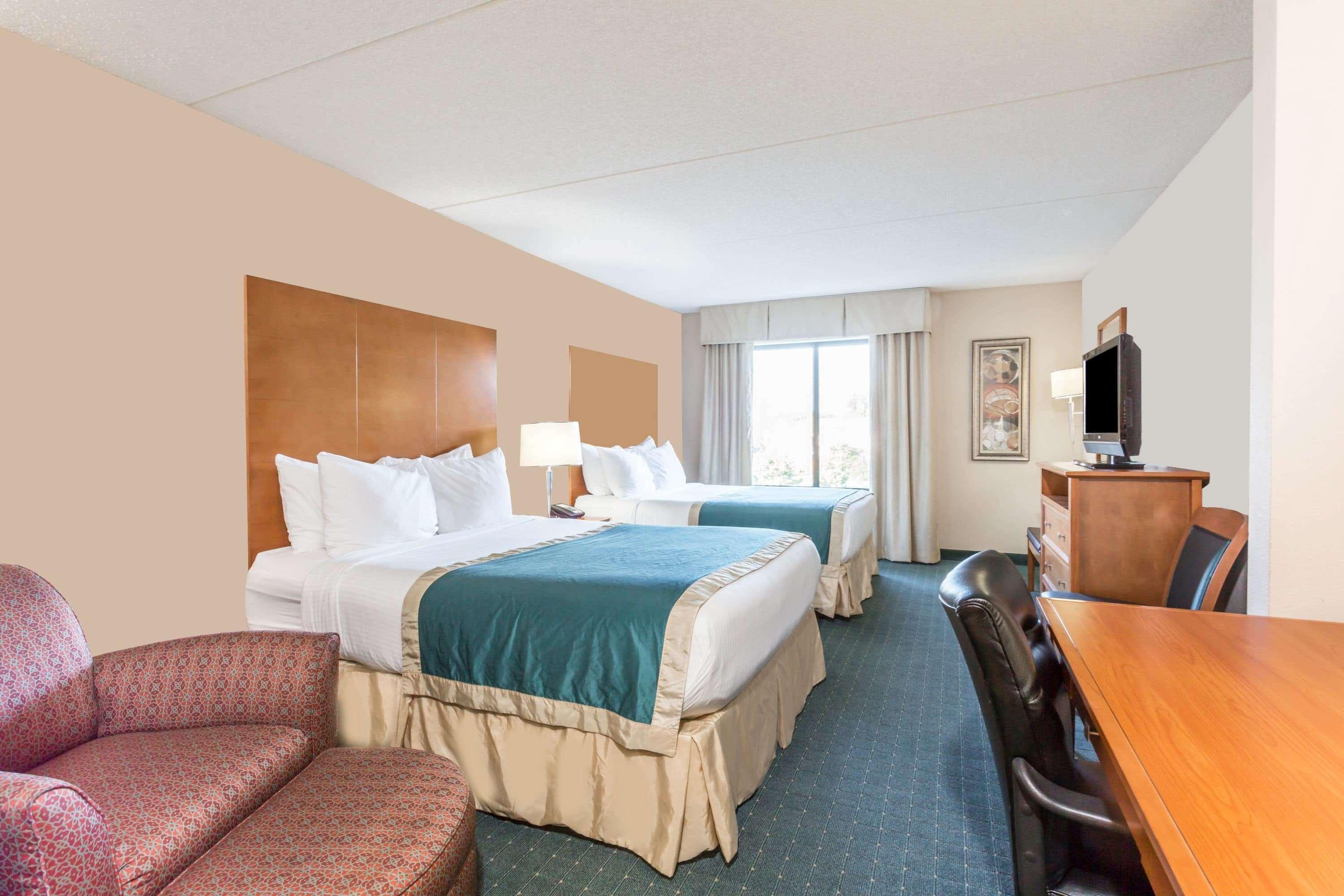 Wingate By Wyndham Richmond Hotel