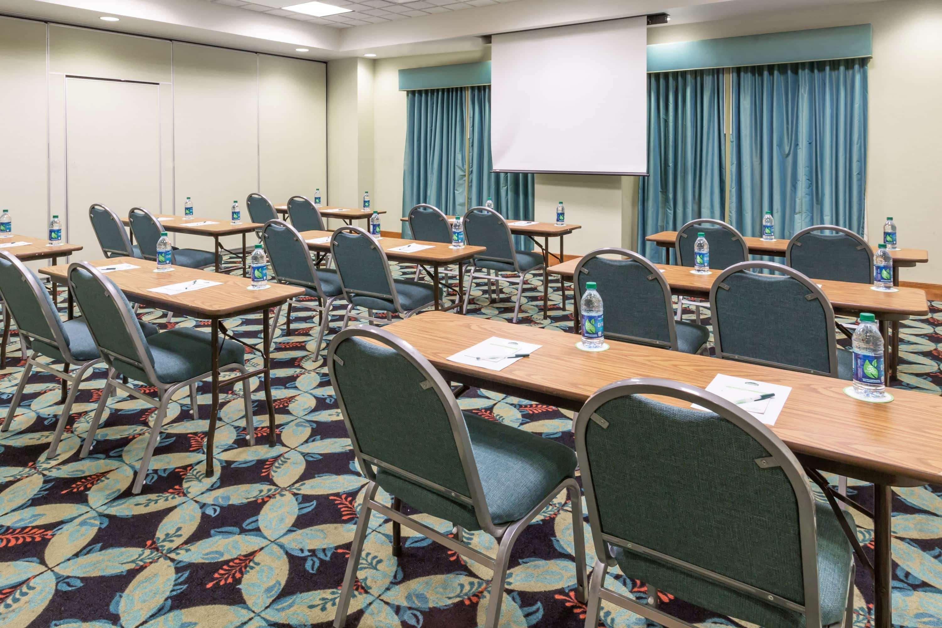 Wingate By Wyndham Richmond Hotel 3*