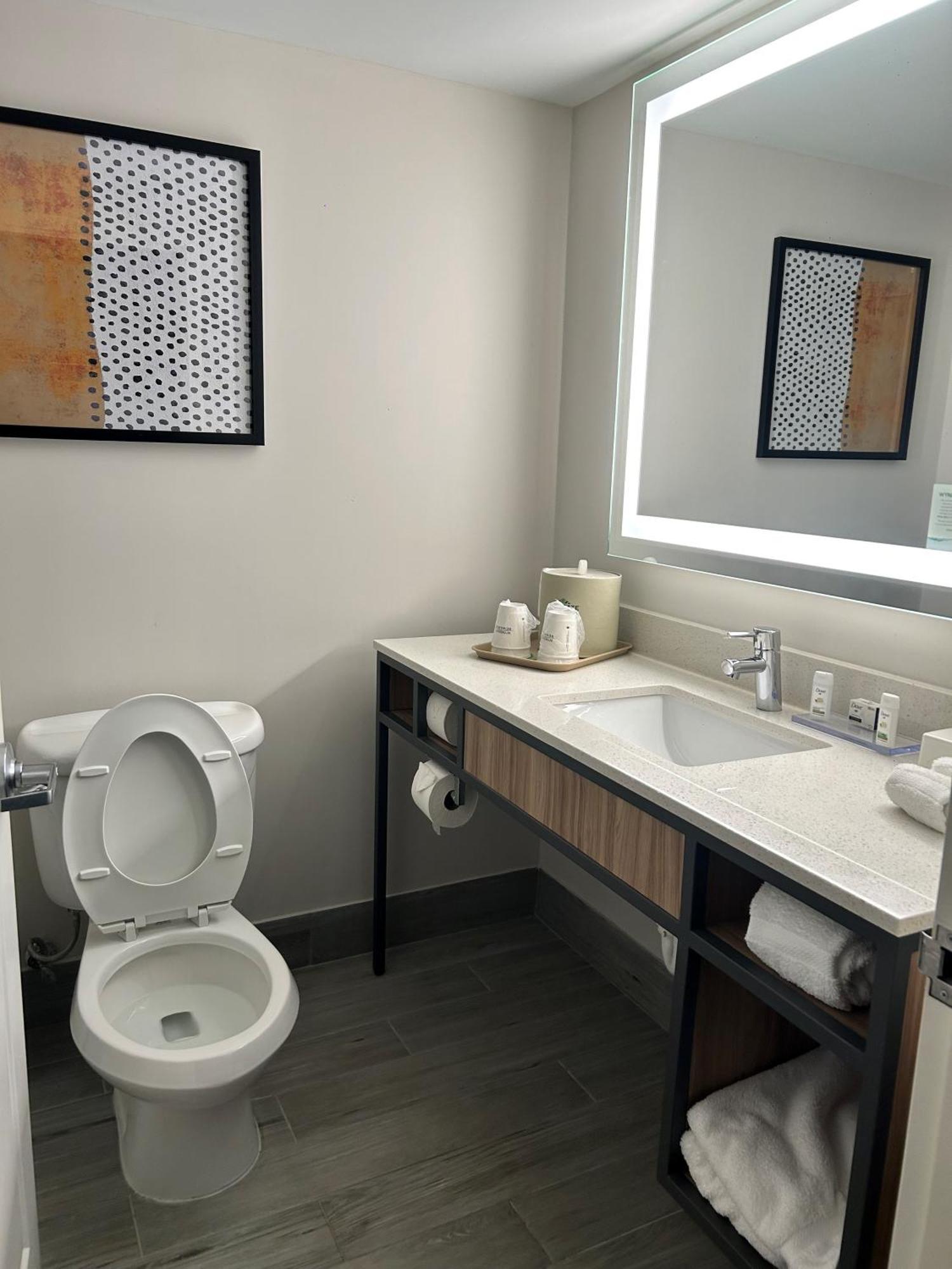 Hotel Wingate By Wyndham Richmond 3*